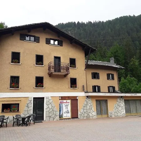 Hostel Belvedere & Affitacamere Madesimo